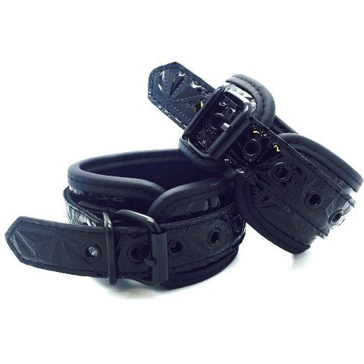 bondage romance bed restraints